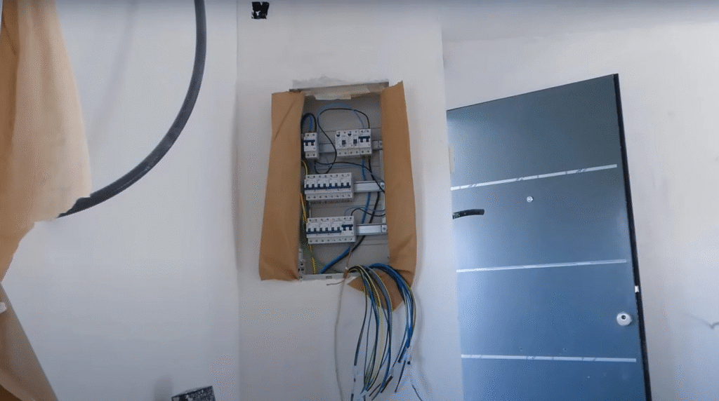 Inspección periódica de instalaciones eléctricas para prevenir fallas en Valparaíso