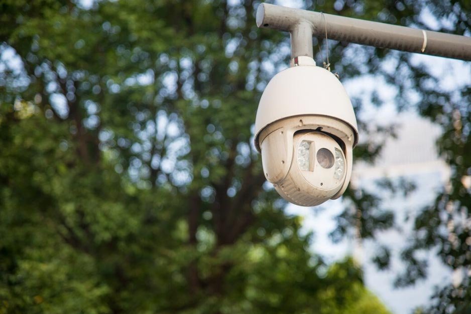 Cámara PTZ con control de movimiento, zoom y seguimiento automático